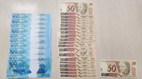 Jovem é preso em flagrante após comprar R$ 2 mil em notas falsas na Serra.