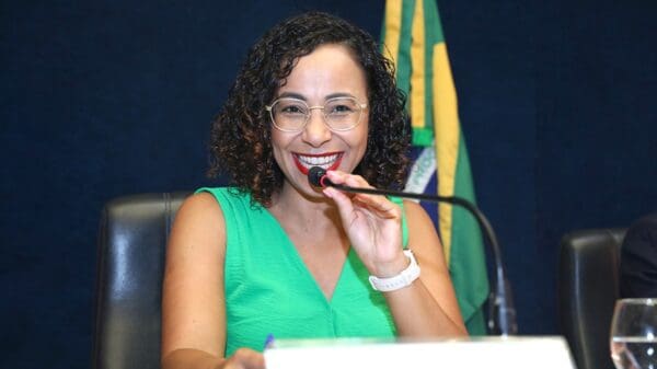 Deputada da ALES, Camila Valadão irá comandar a audiência pública sobre Educação