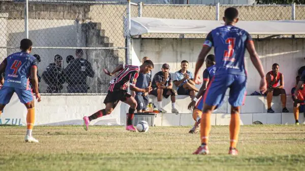 Serra FC em campo contra o Audax-RJ