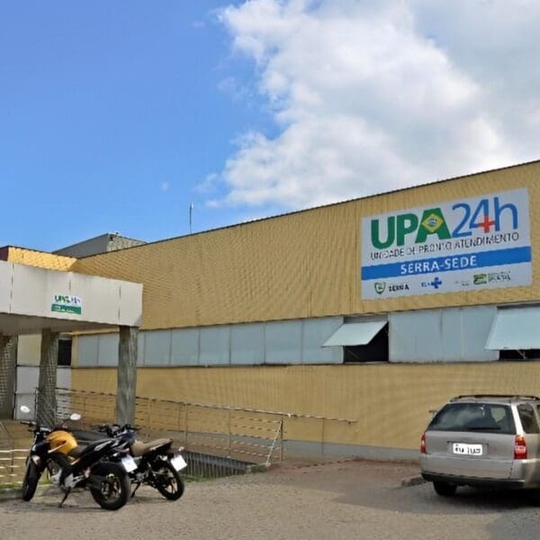 Pacientes da UPA de Serra-sede agora podem receber medicamentos gratuitamente após consultas.