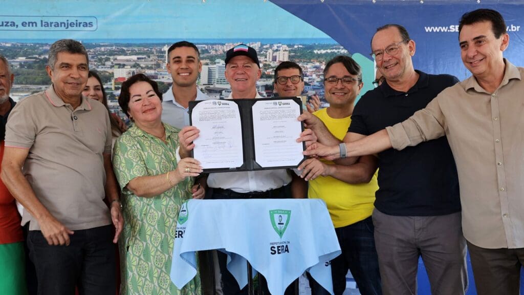 Governador Renato Casagrande autoriza o início das obras de estrada rural na Serra.