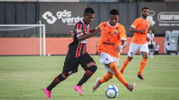 Serra FC e Nova Iguaçu pelo Campeonato Brasileiro série D