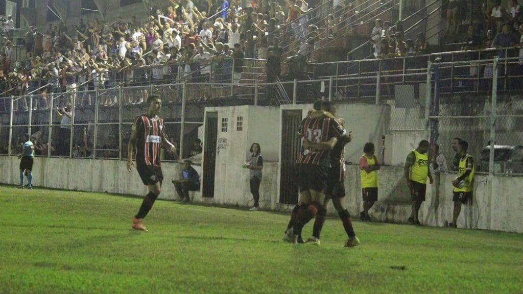 Serra FC bate o Ipatinga no estádio Robertão