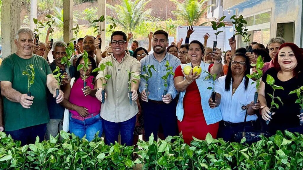 Assembleia Legislativa capixaba entrega 4.300 mudas de maracujá para agricultores