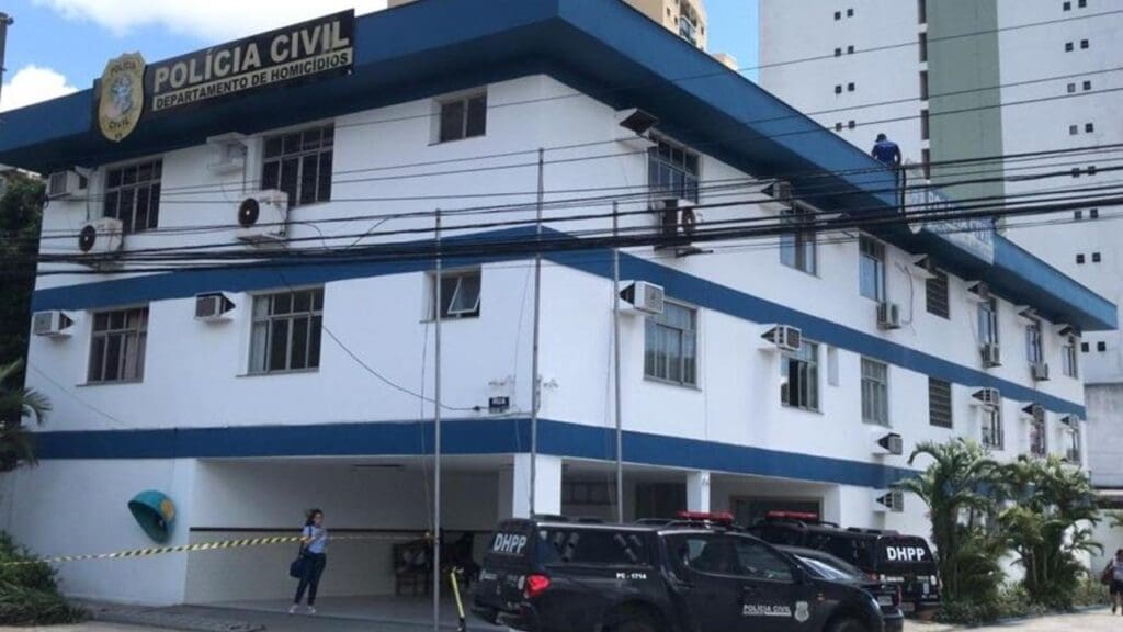 Festa de família termina com menina de 10 anos baleada por primo na Serra Brincadeira de crianças termina com menina de 10 anos baleada por arma de pressão na Serra