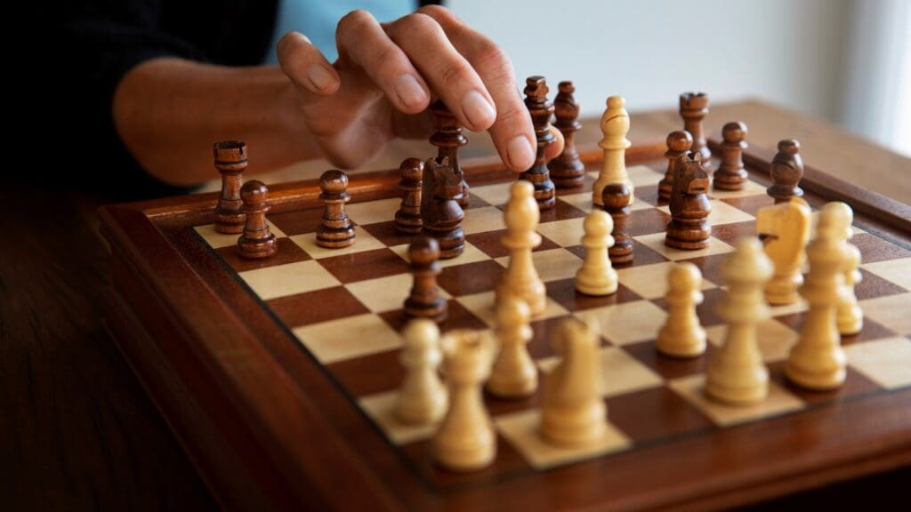 Encontro de Xadrez gratuito no Shopping Montserrat reúne jogadores iniciantes e experientes na Serra