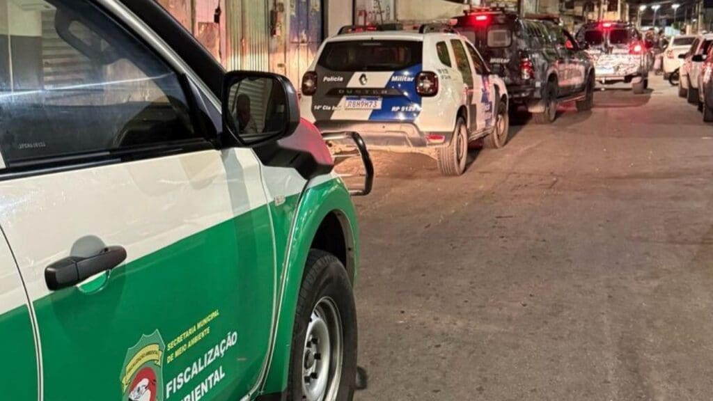 Fiscalização Ambiental apreende equipamentos de som em bar que desrespeitou leis na Serra Fiscalização ambiental apreende equipamentos de som em vila nova de colares