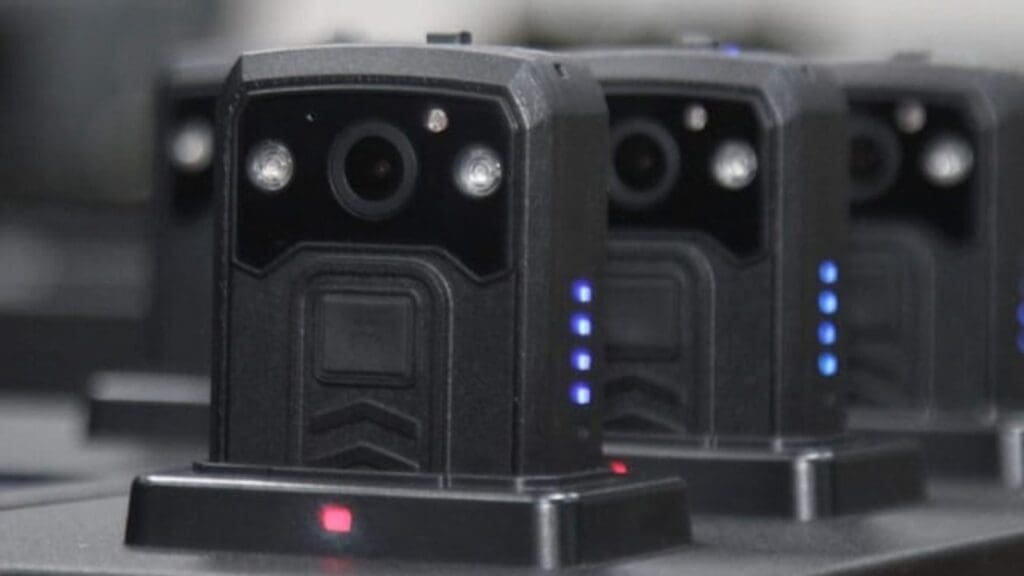 Câmera que será acoplada à farda de Policial Militar