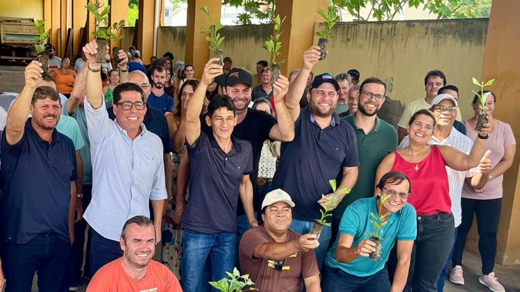 Agricultores da Região Norte do ES recebem mais de 200 mil mudas pelo projeto Arranjos Produtivos
