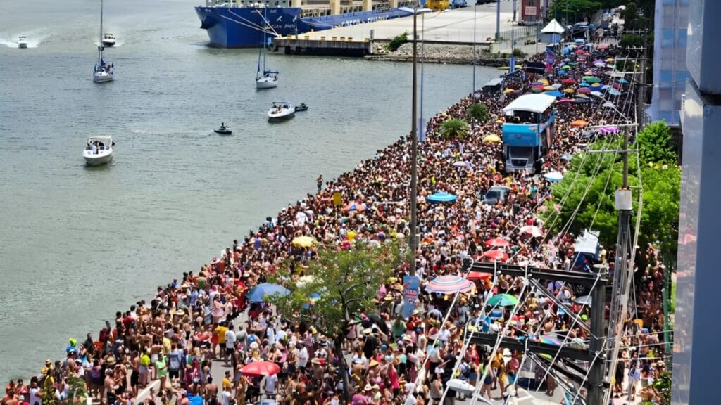 Especialistas alertam para cuidados essenciais com a saúde no Carnaval; confira dicas para curtir a folia