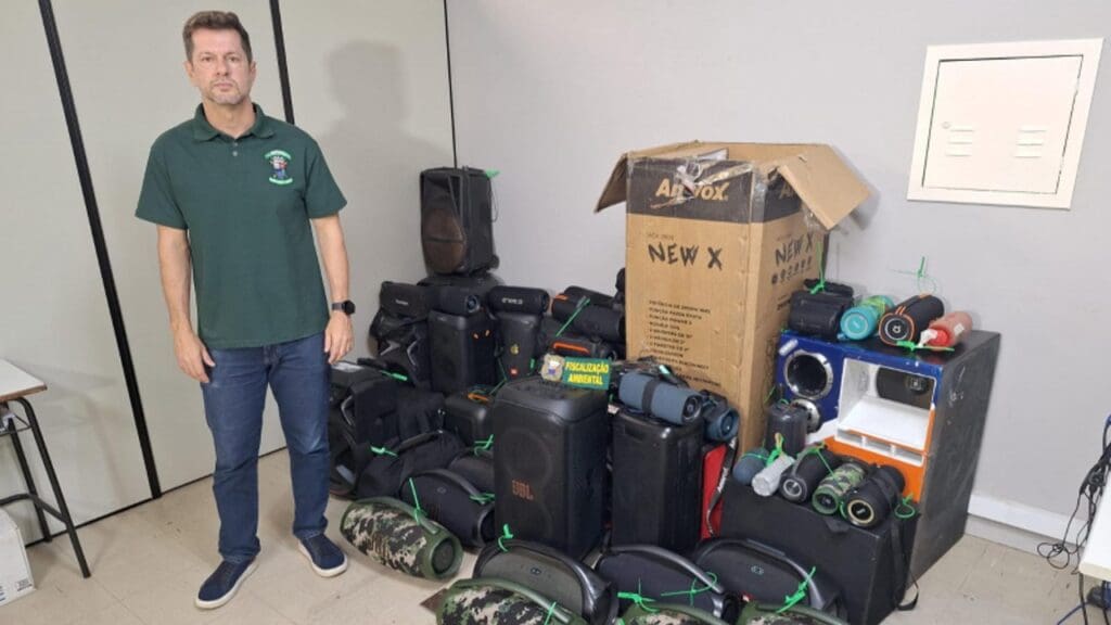 Fiscalização apreende 70 caixas de som durante o carnaval em Vitória