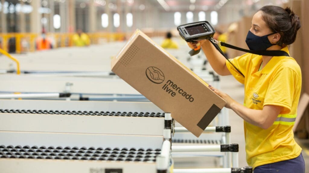 Mercado Livre anuncia investimento de R$ 100 milhões em cupons de desconto para novembro Mercado Livre amplia operações na Serra e quintuplica tamanho do armazém