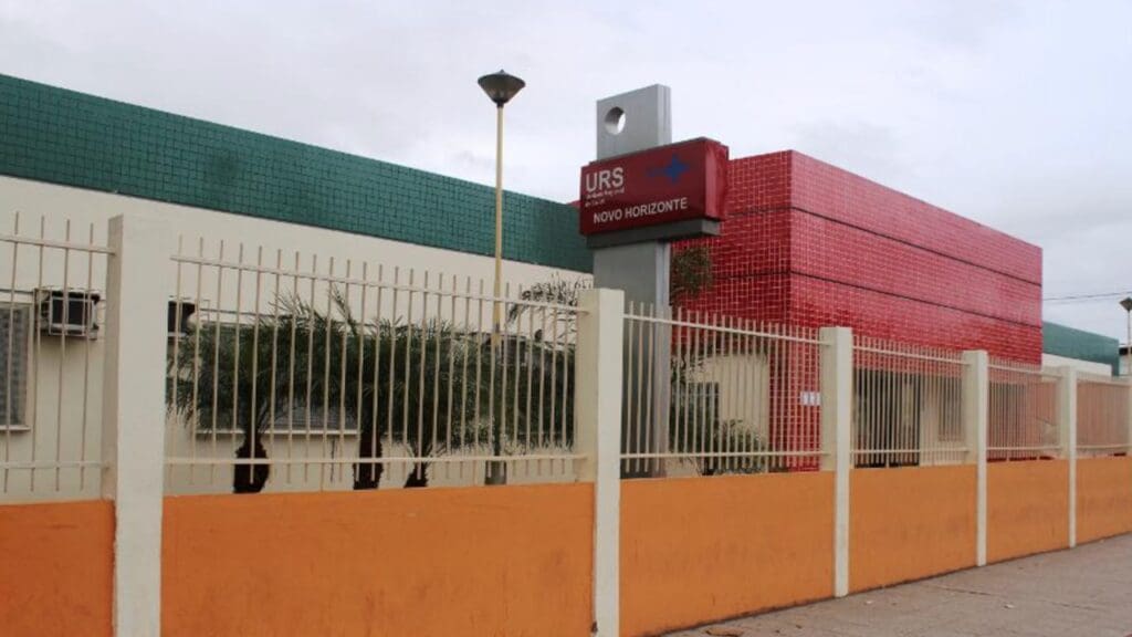 Vídeo: ataque provoca terror e deixa rastro de destruição em unidade de saúde na Serra Confusão em unidade de saúde mobiliza autoridades no bairro Novo Horizonte, na Serra