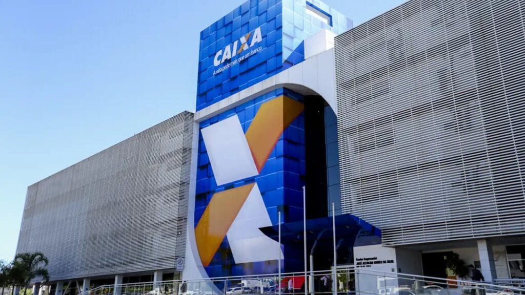 Caixa libera abono salarial para nascidos em março e abril Confira concurso aberto da Caixa com salários que passam dos R$ 15 mil