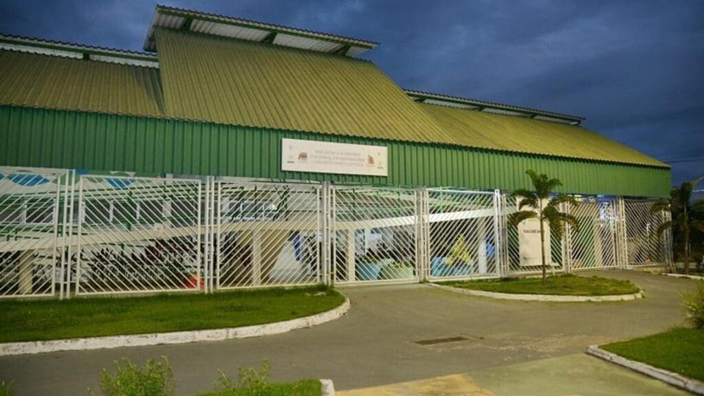 Biblioteca de Valparaíso oferece acervo em braile e espaço inclusivo para todos os públicos na Serra Biblioteca de Valparaíso oferece acervo em braile e espaço inclusivo para todos os públicos na Serra