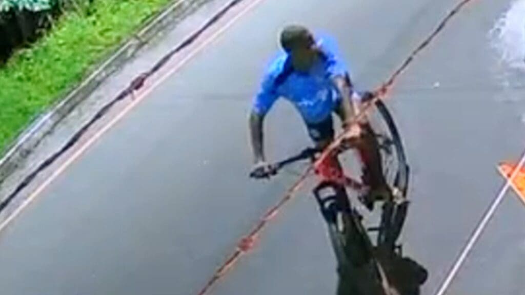 Imagem do suspeito do crime registrado por câmera de segurança de condomínio em Valparaíso, na Serra.