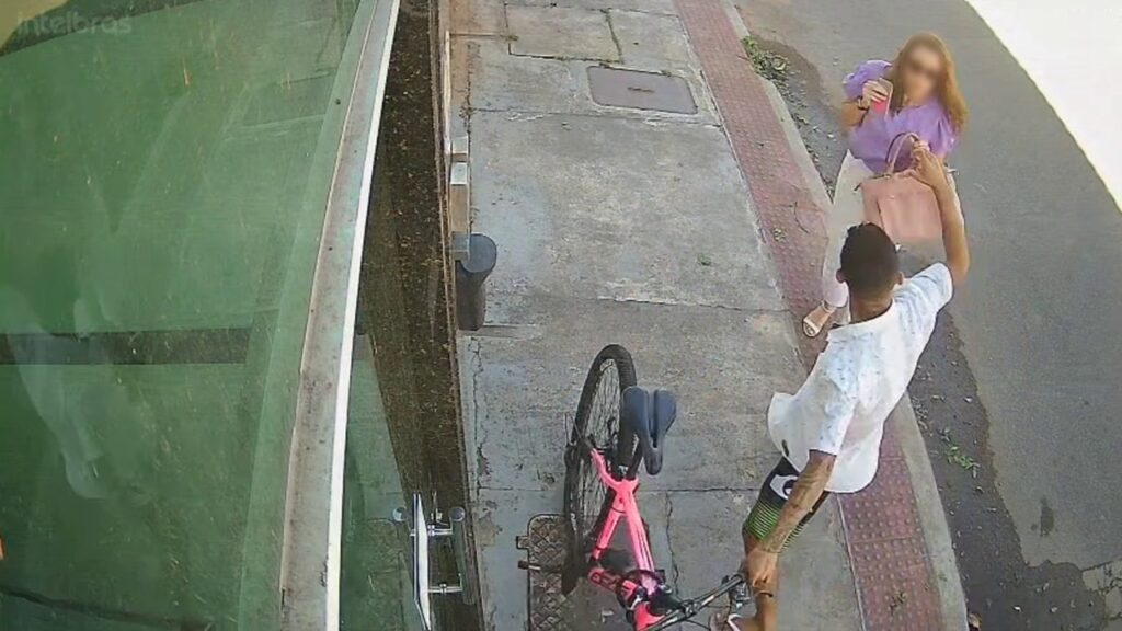 Mulher tem bicicleta roubada na Serra