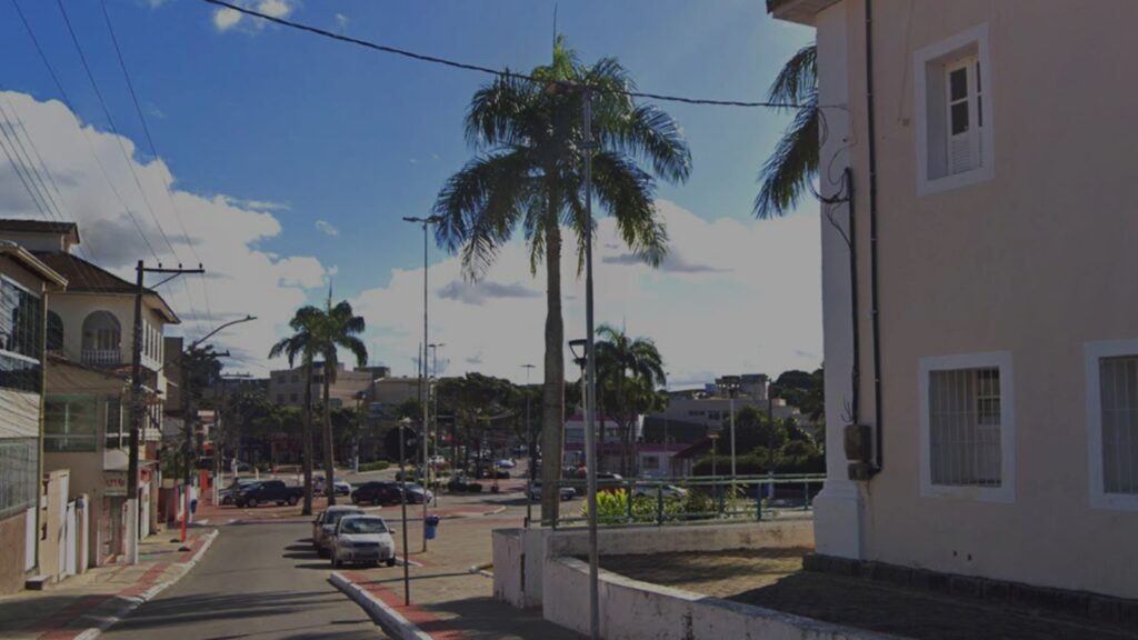 PM apreende adolescentes após motorista de app ser esfaqueado na Serra Vista por trás da igreja matriz em Serra-Sede.