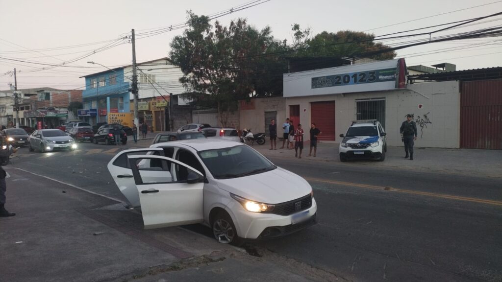 Criança de 6 anos morre após ataque a tiros na Serra Veículo abandonado em Balneário de Carapebus, Serra, após ataque a tiros que matou criança de 6 anos
