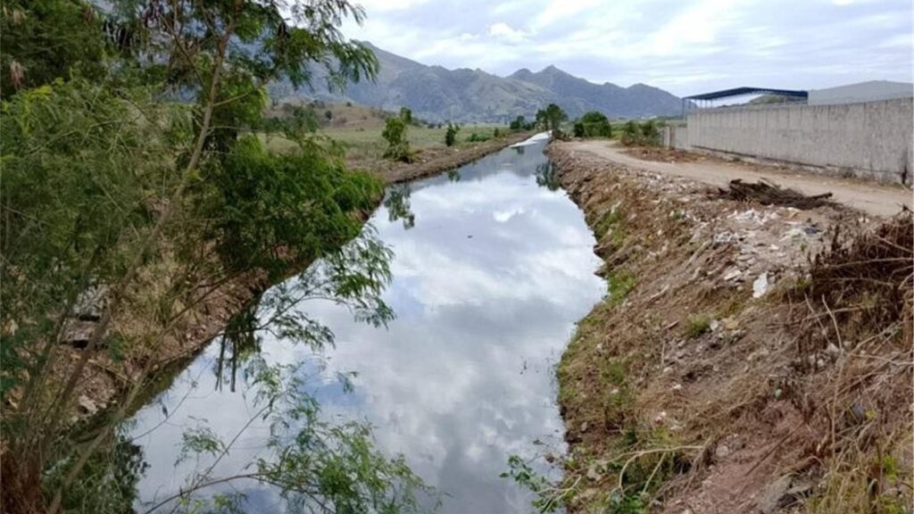 Serra inicia limpeza de 70 dias no Canal dos Escravos para evitar alagamentos Serra inicia limpeza de 70 dias no Canal dos Escravos para evitar alagamentos