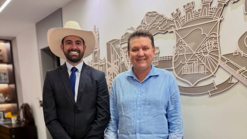 Alianças de Muribeca preocupam os planos da família Vidigal na Serra Deputado Pablo Muribeca e prefeito Euclério Sampaio em encontro que movimenta bastidores políticos do ES