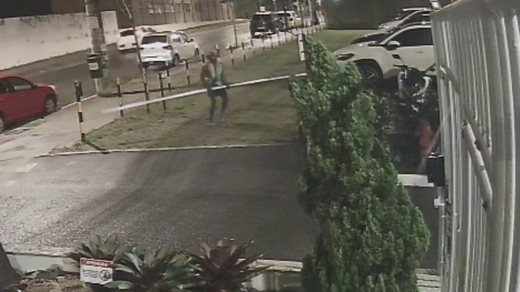 Furto de cancela é registrado em condomínio da Serra