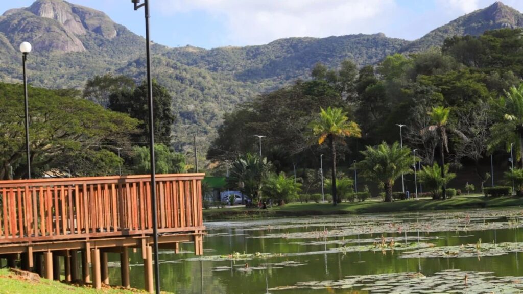 Imagem de uma das paisagens do Jardim Botânico Lêonidas Pinto Mori.