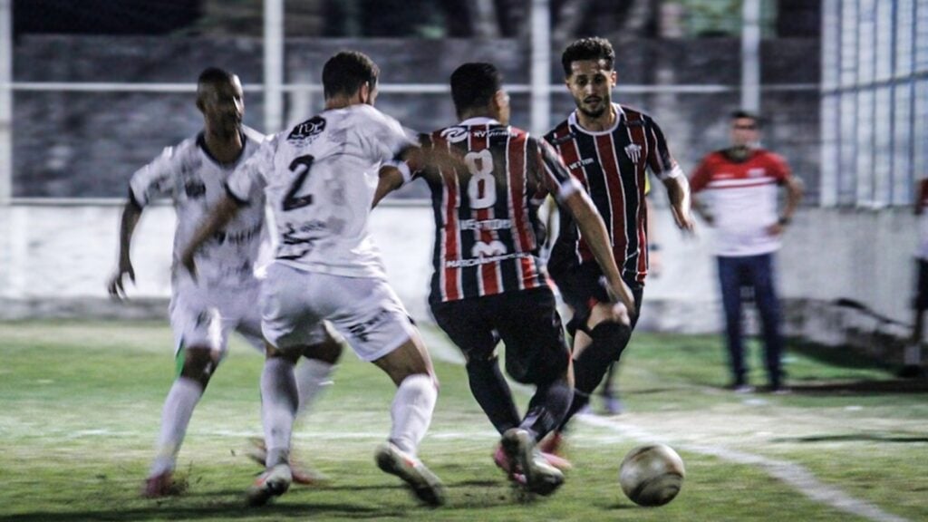 Serra leva gol nos acréscimos e sofre primeira derrota no Capixaba série B