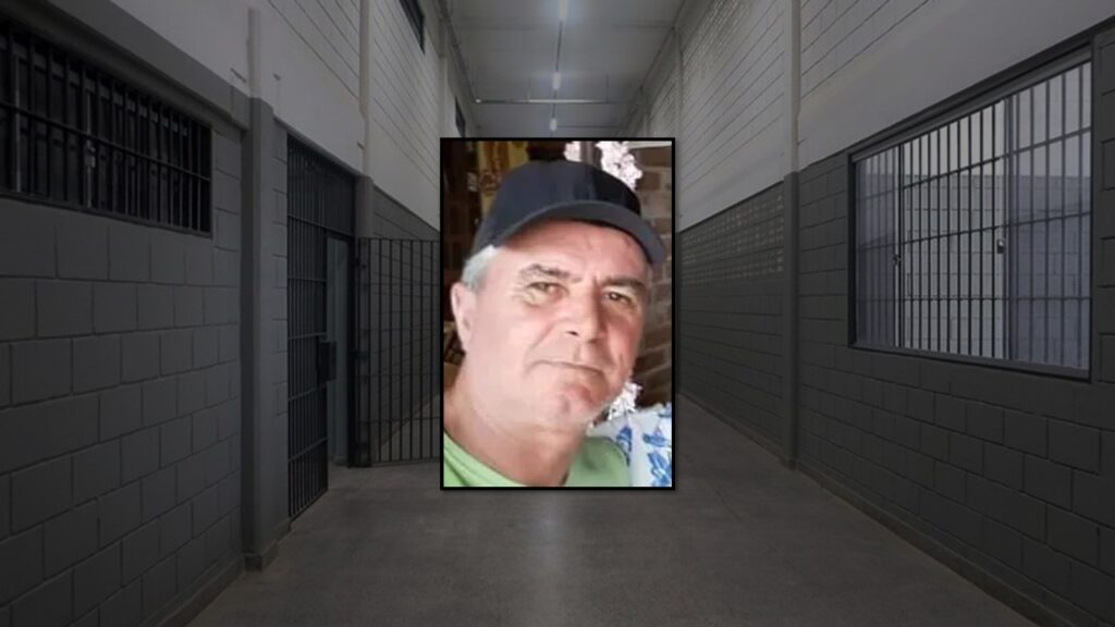 Homem é condenado a 33 anos de prisão por matar enteado na Serra Sujeito é condenado a 33 anos de prisão por matar o enteado na frente da mãe, na Serra