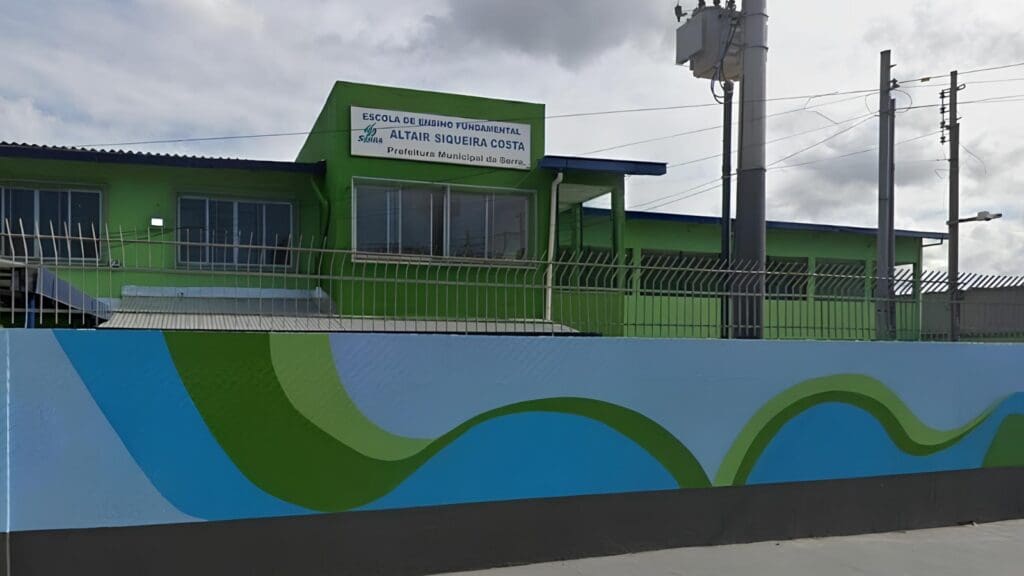Prefeitura da Serra anuncia novas vagas para alunos do anexo Altair Siqueira Prefeitura da Serra é desmentida por proprietária de imóvel sobre fechamento de anexo escolar