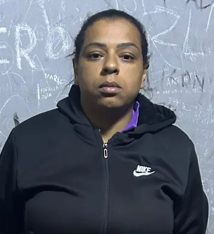 Imagem de uma mulher (Caroline Nobre da Silva Farias, de 36 anos)