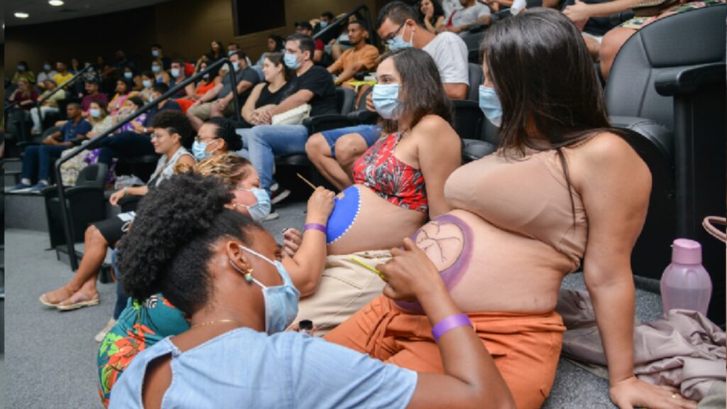 Secretaria de Saúde promove curso para gestantes no Hospital Materno Infantil da Serra Secretaria de Saúde promove curso para gestantes no Hospital Materno Infantil da Serra