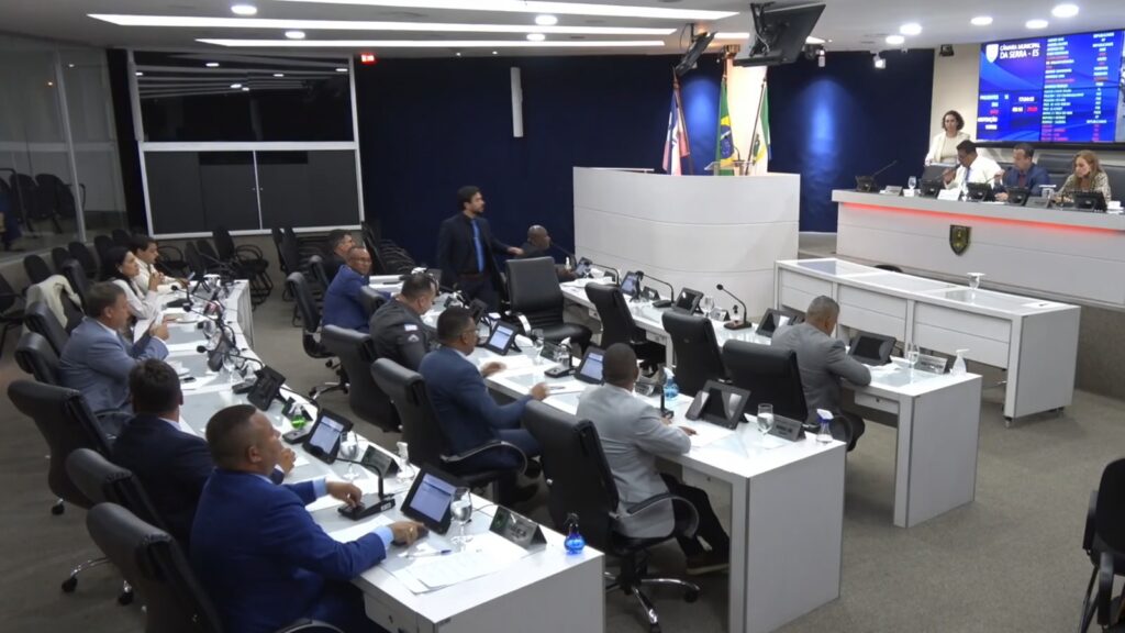 Veja repercussão da prisão do vereador Fred entre colegas na Câmara da Serra Sessão da Câmara: plenário se divide sobre a prisão de Fred (PDT)