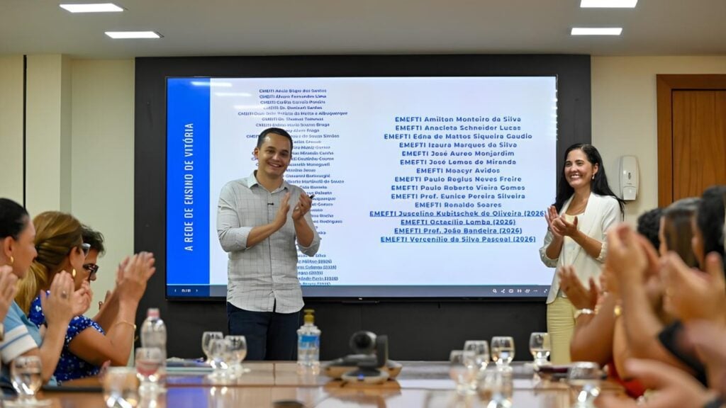 Vitória alcança a marca de 50 escolas em tempo integral e supera meta nacional em 2026 Vitória amplia ensino em tempo integral e supera meta nacional em 2026