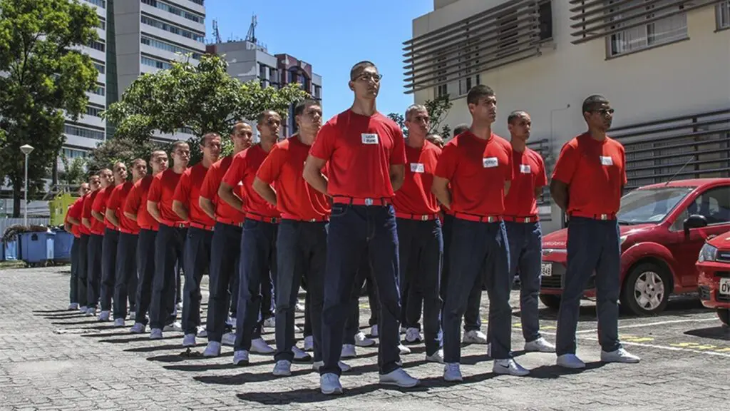 Bombeiros do ES abrem concurso com salário de até R$ 10,2 mil; veja como se inscrever Bombeiros do ES abrem concurso com salário de até R$ 10,2 mil; veja como se inscrever