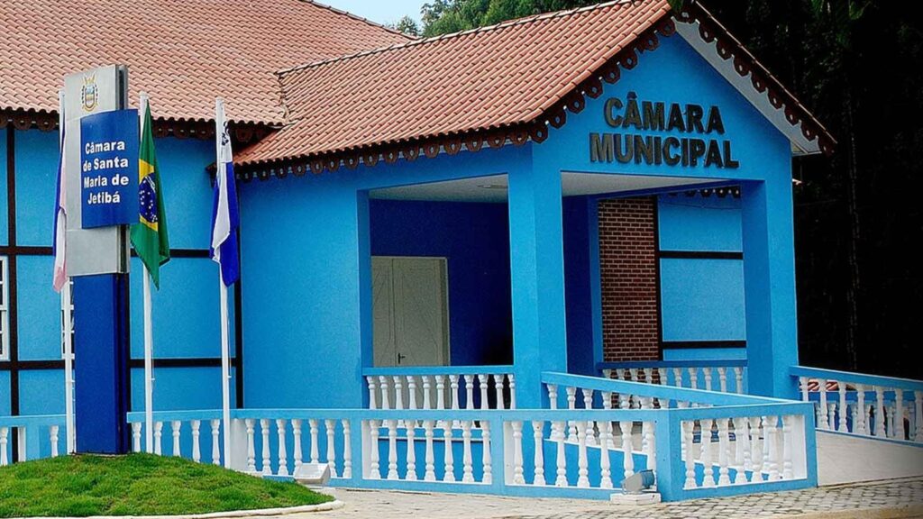 Concurso da Câmara Municipal abre inscrições com salários de até R$ 8,3 mil Concurso da Câmara Municipal abre inscrições com salários de até R$ 8,3 mil